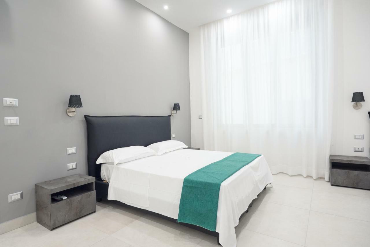 Toledo In Bed & Breakfast Napoli Bagian luar foto