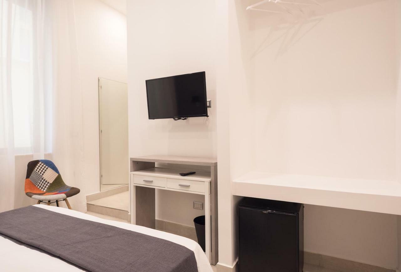 Toledo In Bed & Breakfast Napoli Bagian luar foto