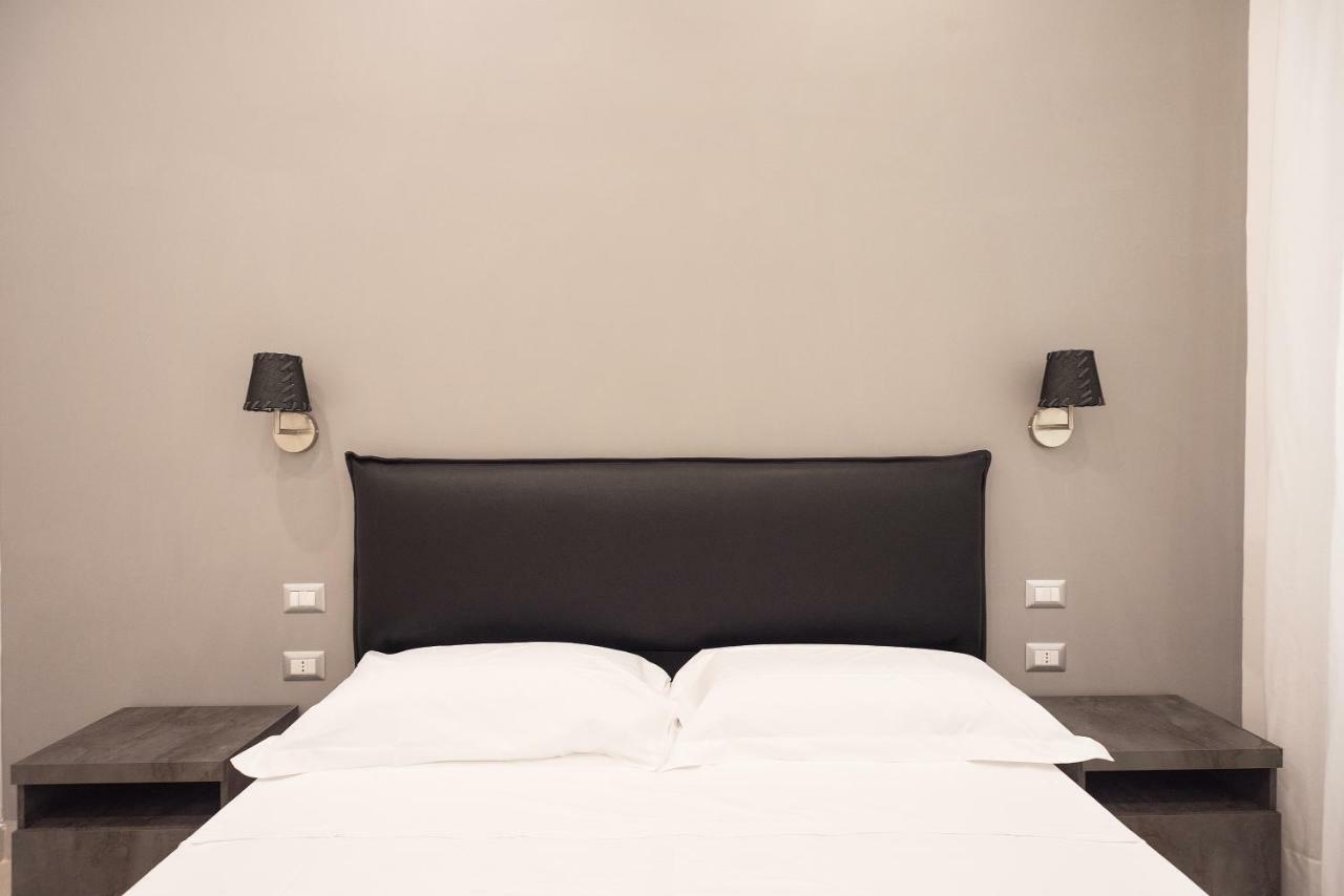 Toledo In Bed & Breakfast Napoli Bagian luar foto