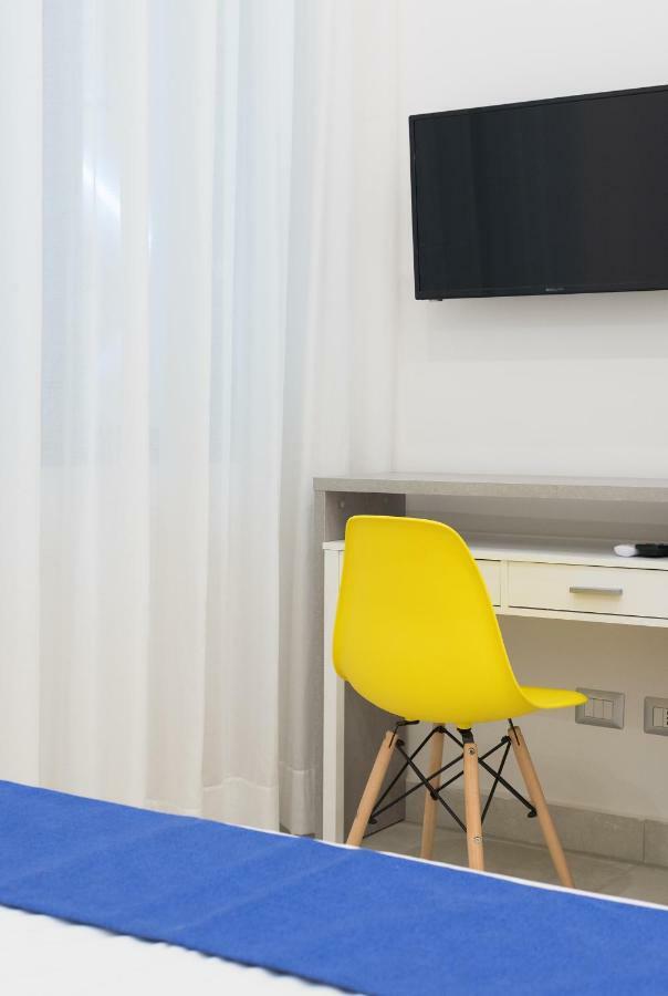 Toledo In Bed & Breakfast Napoli Bagian luar foto