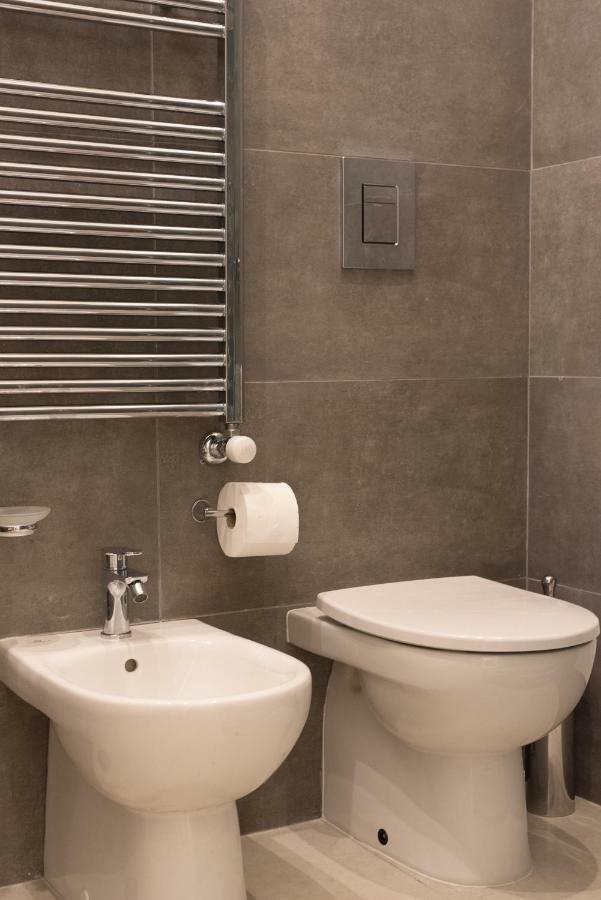 Toledo In Bed & Breakfast Napoli Bagian luar foto